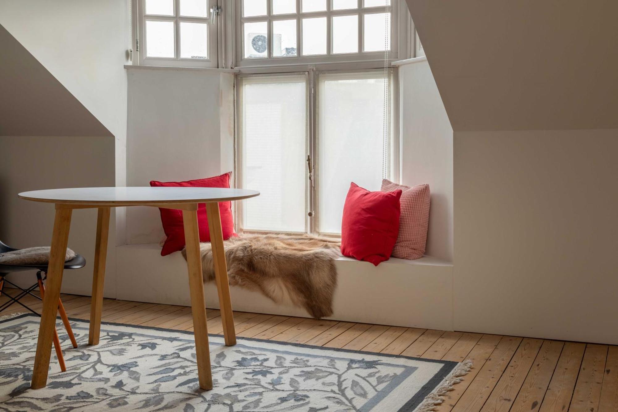 Spacious Belle Epoque House With Free Parking Oostende